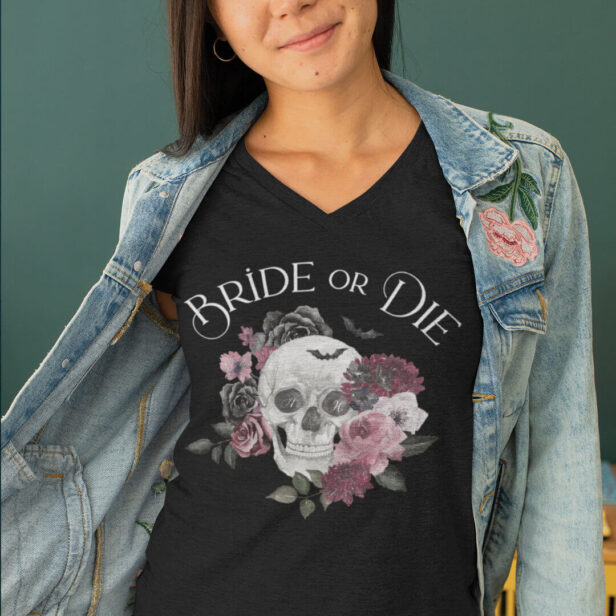 Bride or Die Floral Skull Chic Gothic Bachelorette Black T-Shirt