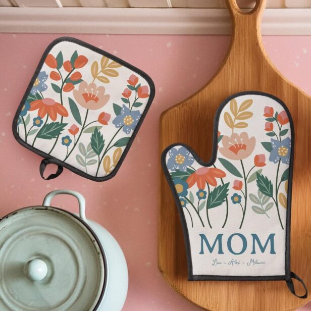 Elegant Mom Floral Flowers Personalized Oven Mitt & Pot Holder Set