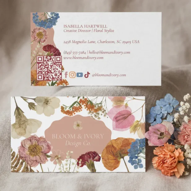 Elegant Modern Luxury Wildflower Botanical Floral Business Card