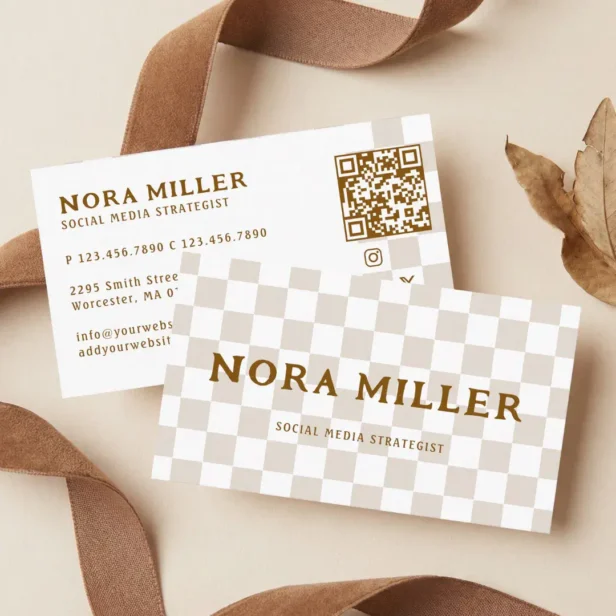 Modern Checkered Pattern Retro Influencer QR Code Business Card